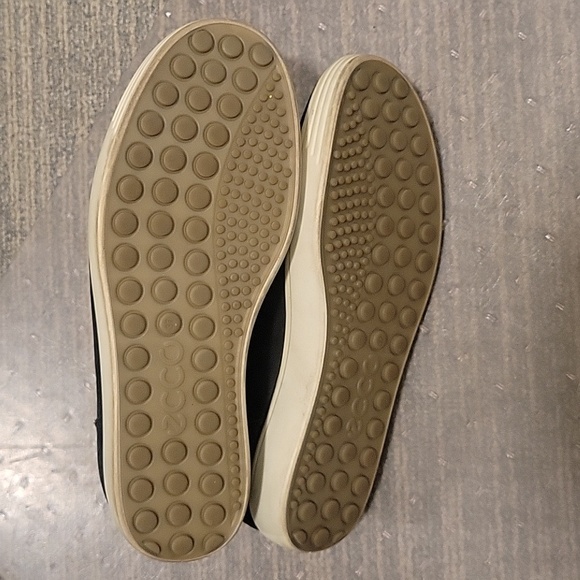 Ecco Soft 7 Nubuck Black Women's Zip Bootie- SZ 37 - Picture 7 of 9